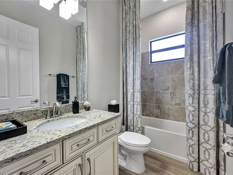 28101 Foxrock Ct — Photo 20
