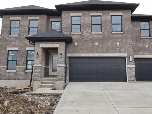 39 Glasgow St, Springboro, OH 45066