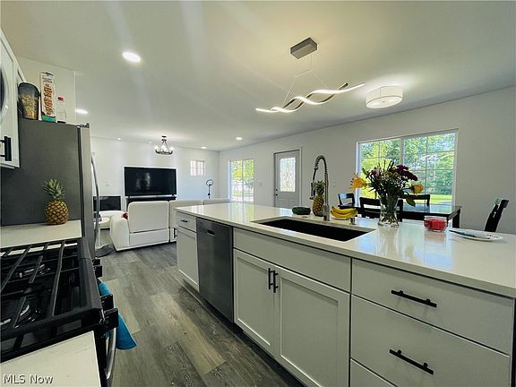 5th image of 7915 Snow Rd