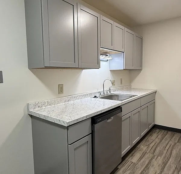 187 S National Ave #10 — Photo 16