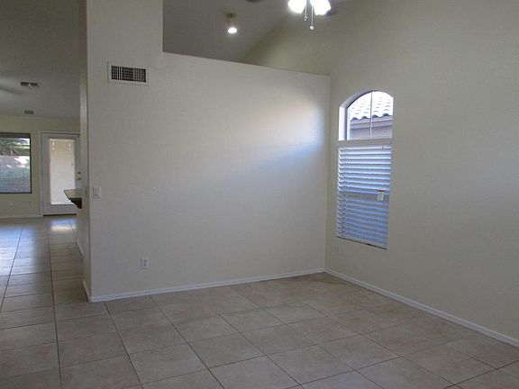 4th image of 436 W Bolero Dr