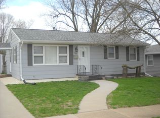 132 Janice Dr NW, Cedar Rapids, IA 52405