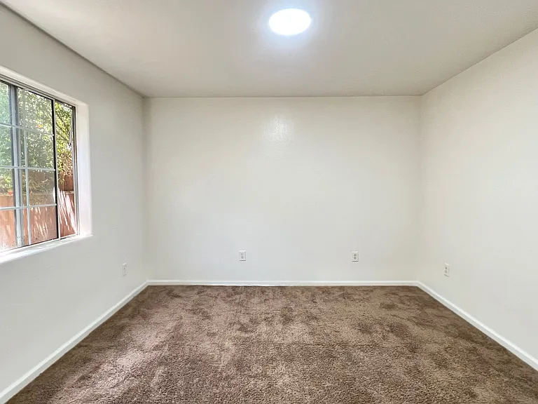 6645 Converse Ave — Photo 5