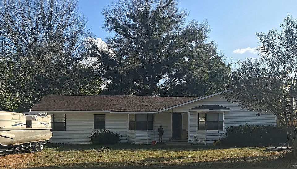 1st image of 208 Olive St