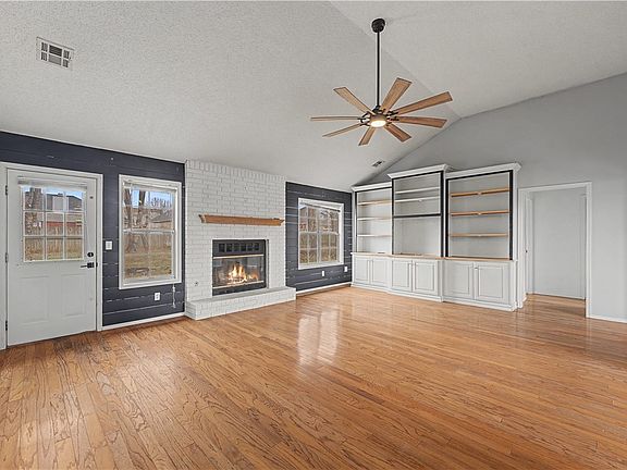 4th image of 1103 N Flamingo Rd