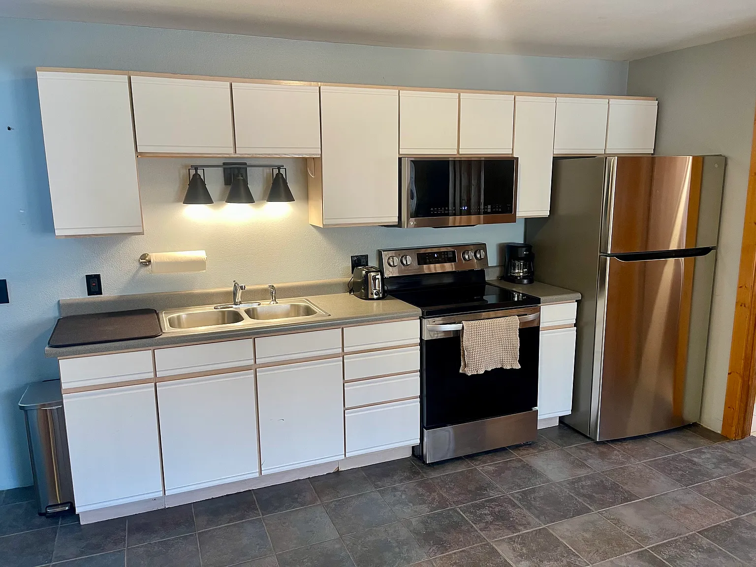 347 S 4th St — Photo 3