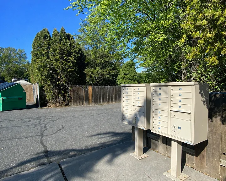229 Canyon Dr #11 — Photo 1