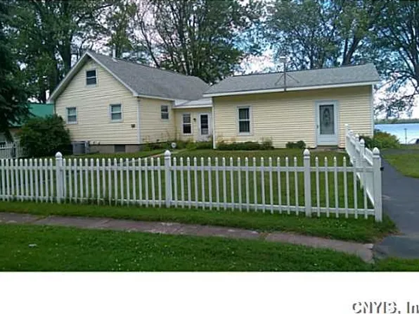 50 Point View Dr, Central Square, NY 13036