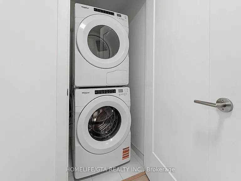 60 Central Park Dr #2413 — Photo 31
