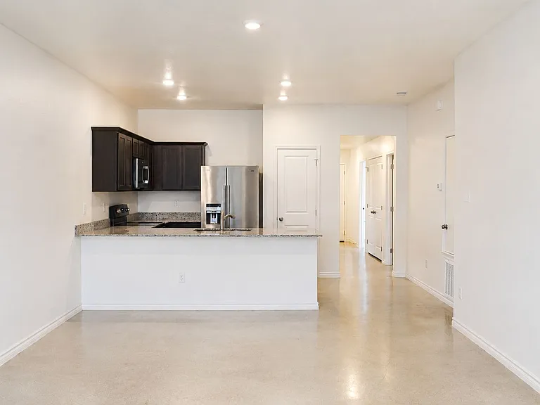 1222 Lehmann Dr #A — Photo 8