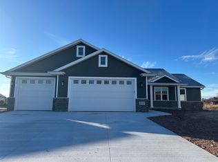 2227 E Honeygold Ct, Appleton, WI 54913