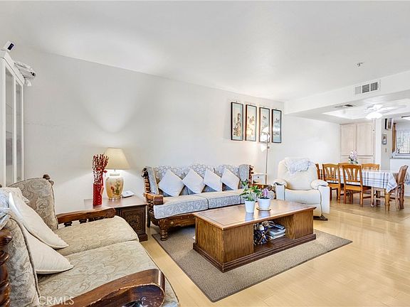 5th image of 321 N Orange Ave APT 209