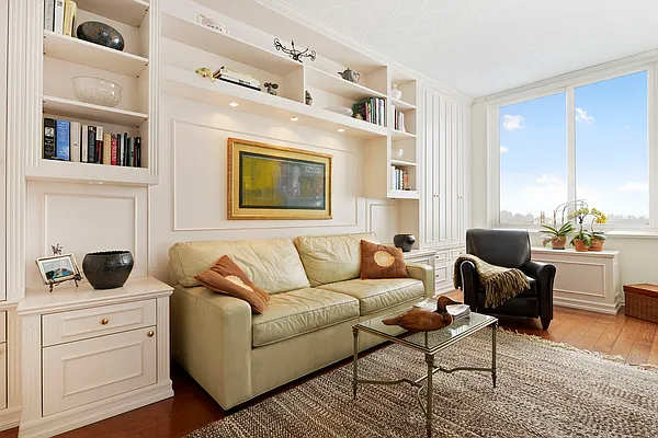 Sold by Corcoran | media 16