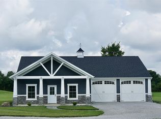 422 Westward Dr, Butler, IN 46721