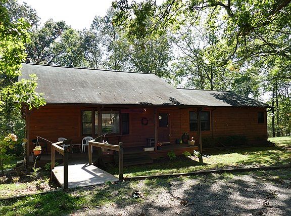 2nd image of 212 Silver Spruce Ln