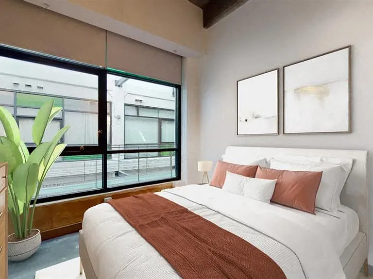 The Broadway Lofts — Photo 20