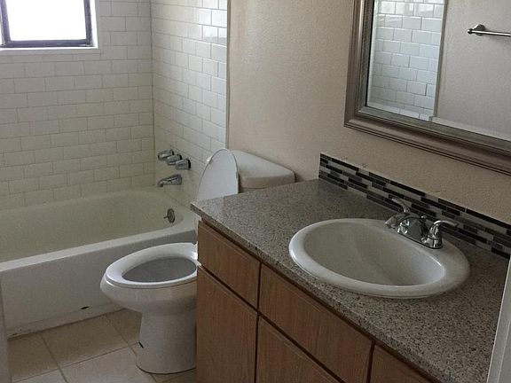 5th image of 17219 11th Avenue Ct E