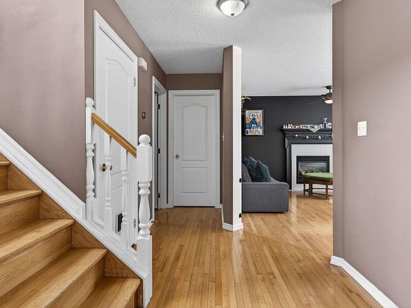 2nd image of 24 Forrest Pl
