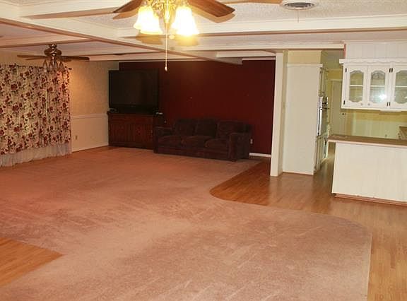 4th image of 3620 Winifred Dr