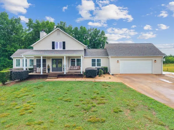 2011 Fieldcrest Ln, Madison, GA 30650