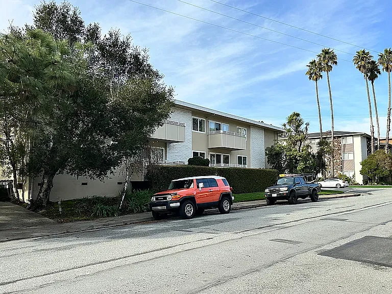 1301 Palos Verdes Dr #2 — Photo 17