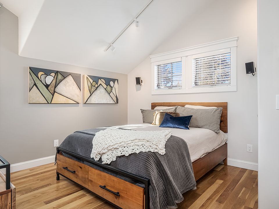 King Bed