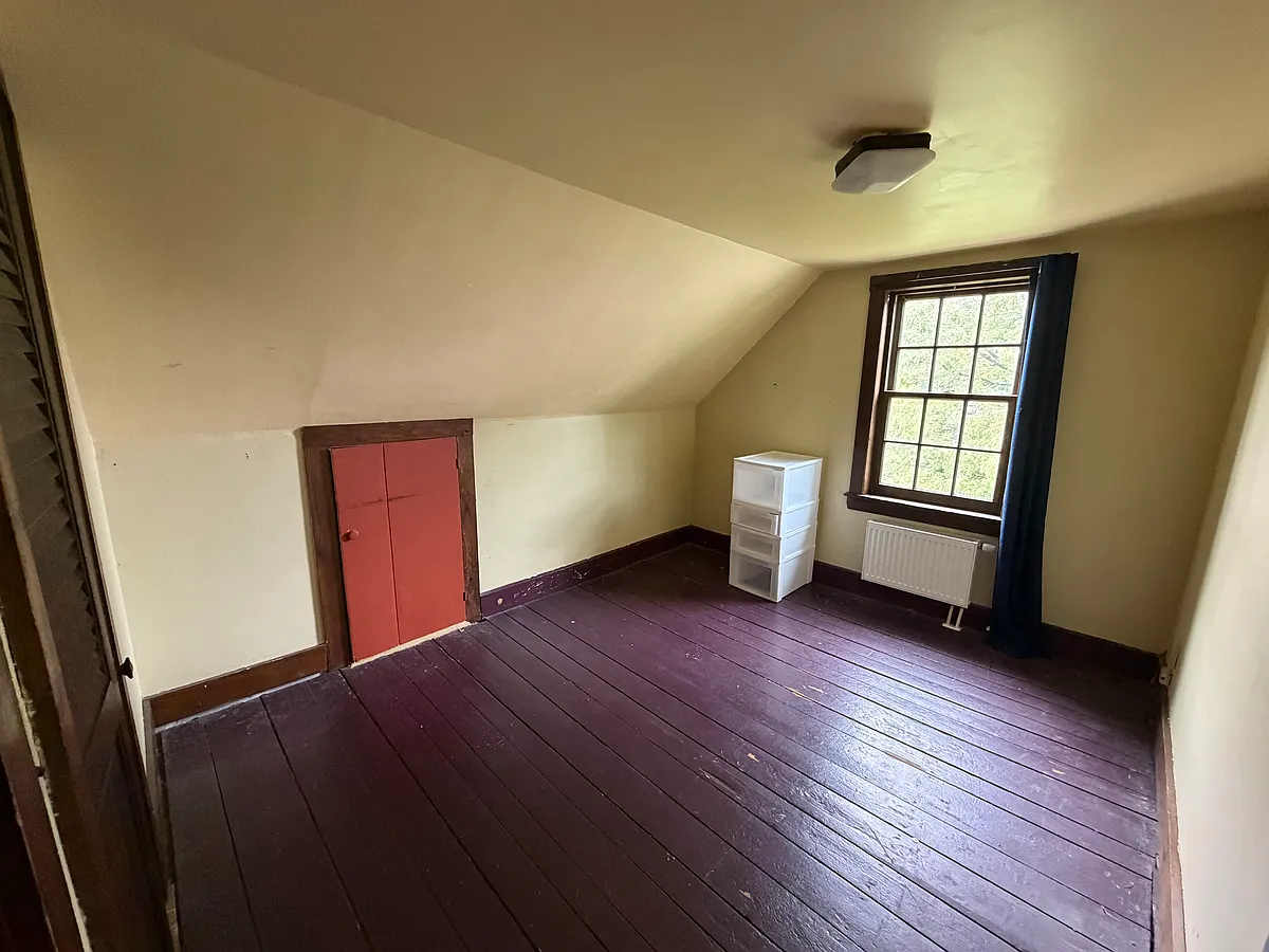 Building Photo - 137 Lothrop St