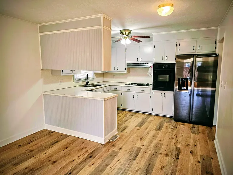 3205 Westview St — Photo 6