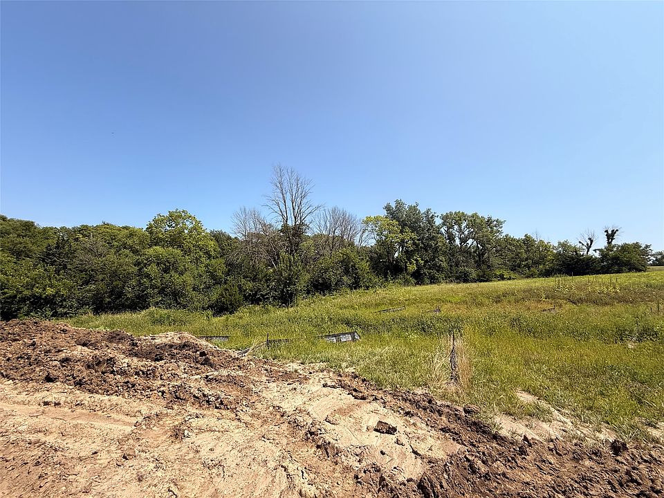 2nd image of 3101 SE Elkwood Ct