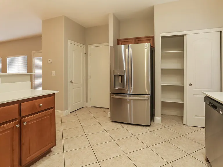 9007 Snowtrack Ave — Photo 7