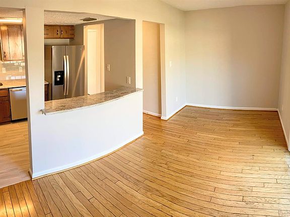 5th image of 21 Cape Henry Ct #1