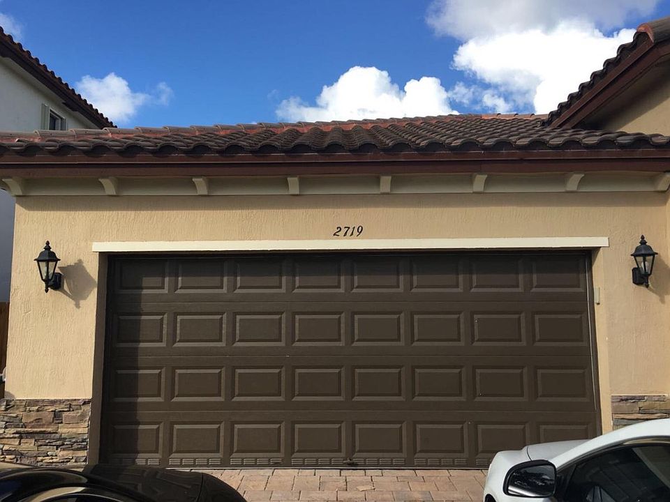 2nd image of 2719 NE 2nd Dr