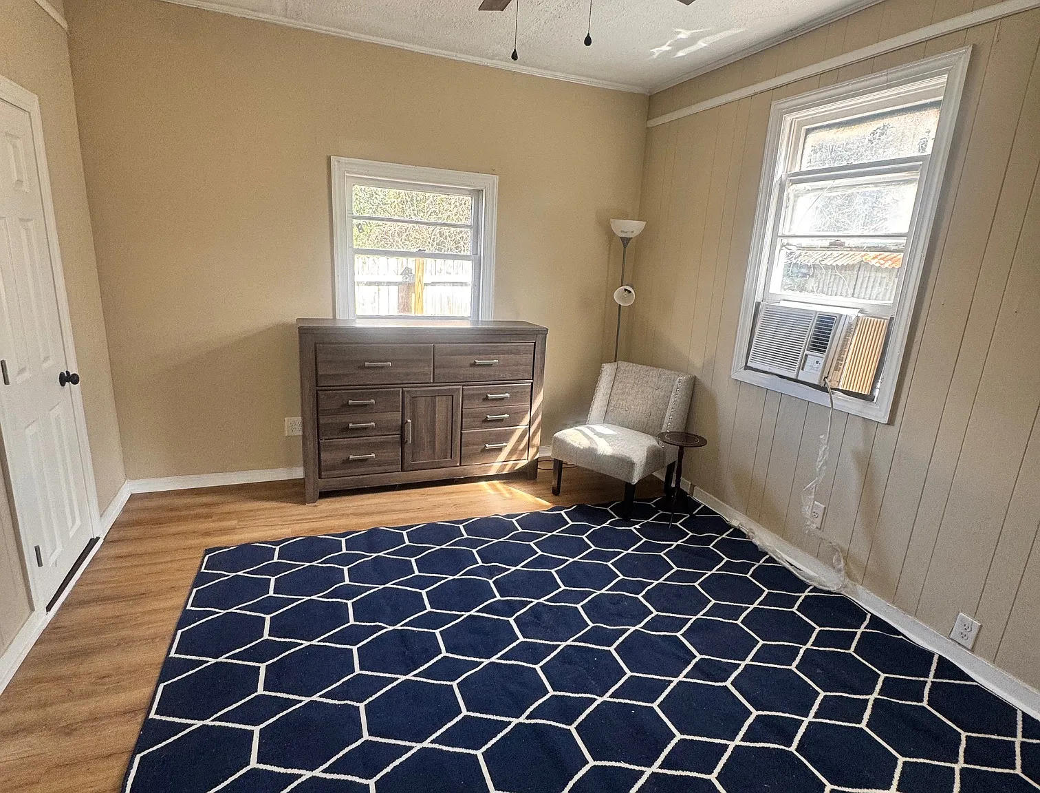 1 bed, 450 sqft, $700 — Photo 3