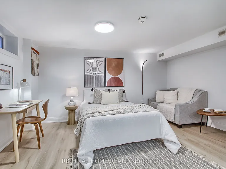 1201 Dovercourt Rd #4 — Photo 9