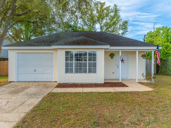 402 Apple Dr, Crestview, FL 32536