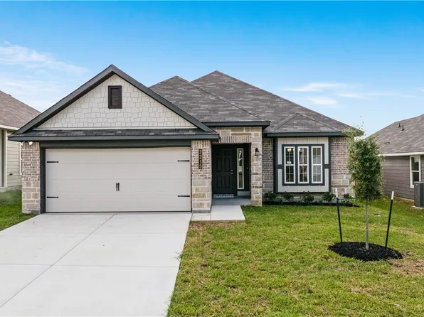2215 Suzy Ct, Bryan, TX 77807