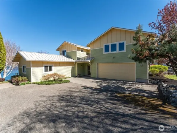 1606 S Lakeshore Road, Chelan, WA 98816