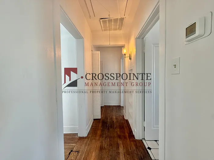 831 W Houston St #A — Photo 13