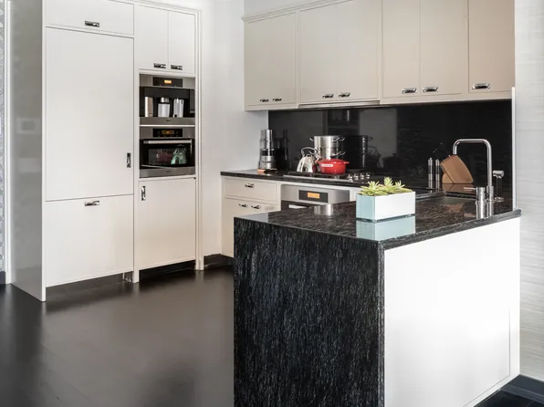 157 West 57th Street 32D image 5 of 5