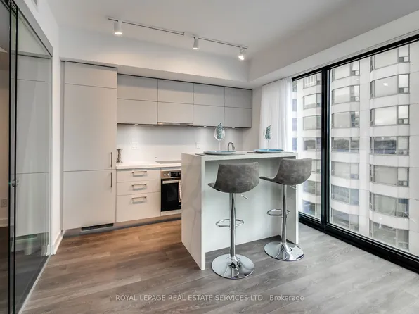 188 Cumberland St #1907, Toronto, ON M5R 0B6