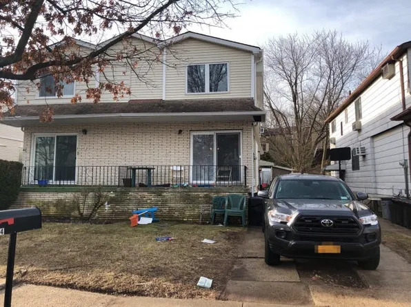 64 Roanoke St, Staten Island, NY 10314