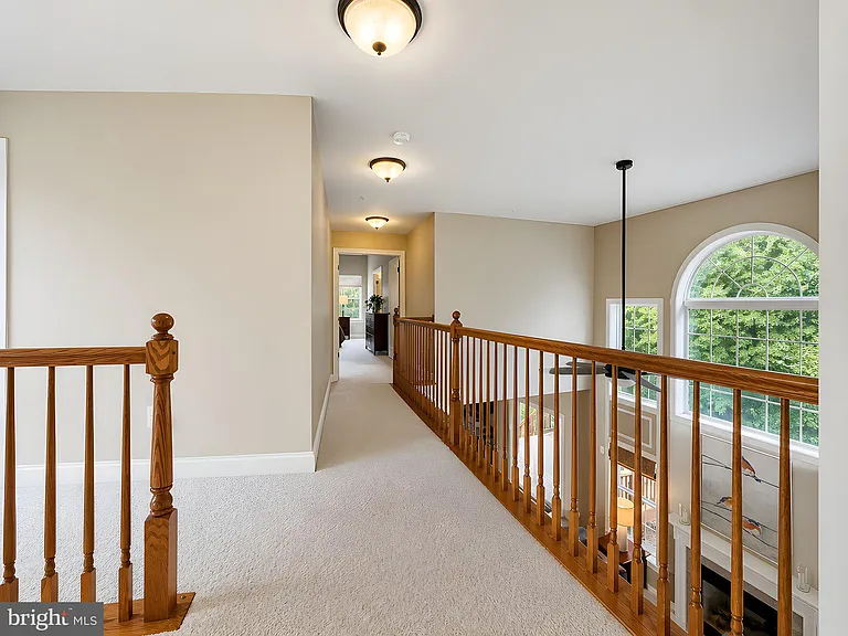 23017 Holloway Ct — Photo 46