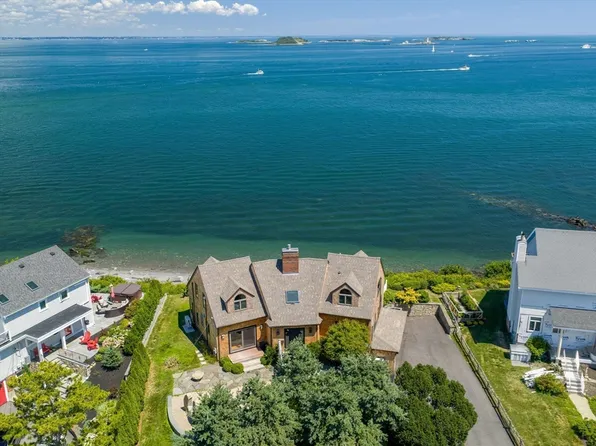 57 Harborview Rd, Hull, MA 02045