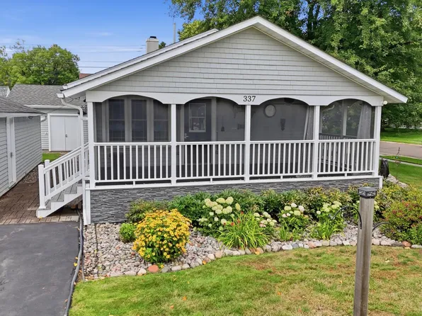 337 Leeds Rd, Hoyt Lakes, MN 55750