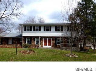4707 Dadrian Ct, Godfrey, IL 62035