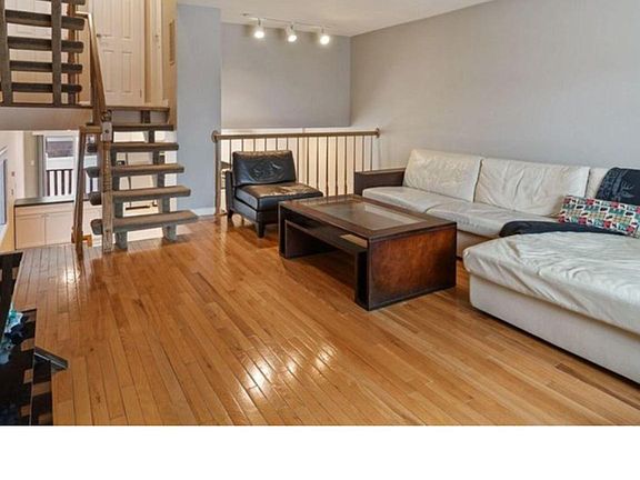 4th image of 25 McVeigh Ave