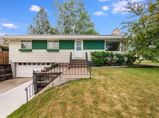 220 6th Ave E, Superior, WI 54880