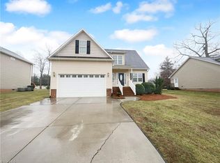 68 Harris Farm Ct, Thomasville, NC 27360