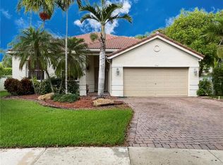 952 Tulip Cir, Weston, FL 33327