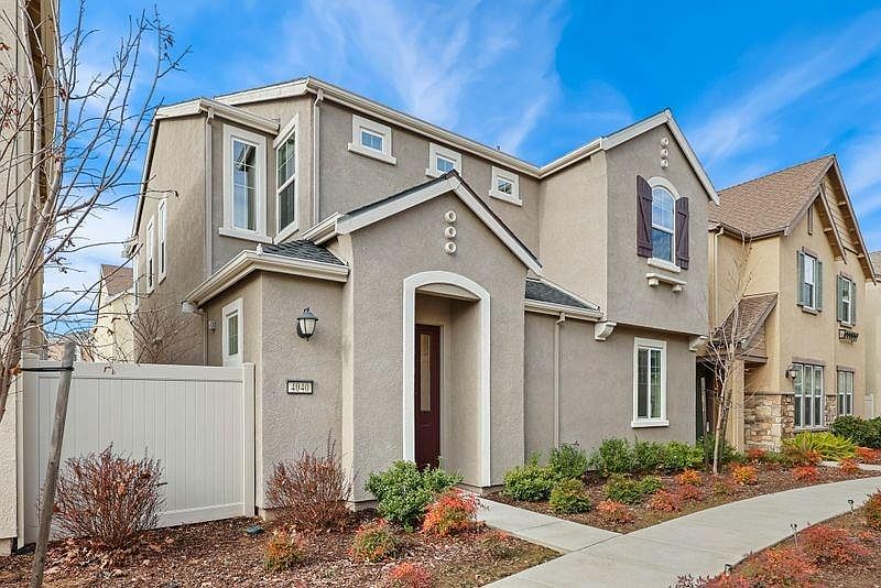 1st image of 4040 Montcalm Pl